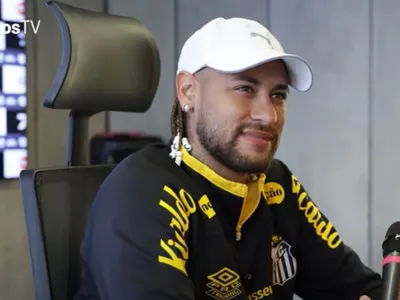 Neymar diz que irá seguir no futebol e sonha com Copa: 'Enquanto estiver com tesão lá em cima'