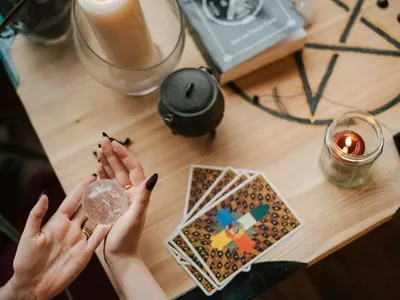 Amor verdadeiro vs Paixão: Entenda as diferenças pelo Tarot