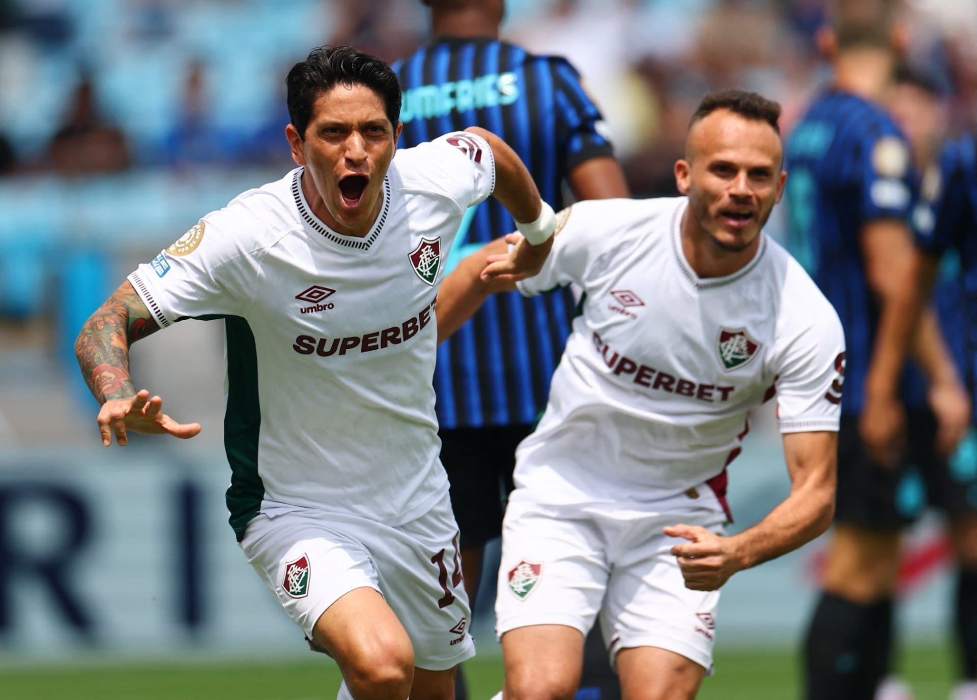 Fluminense é favorito contra Al Hilal? Cicinho discorda de Ronaldo e brinca: "Bateu a cabeça"