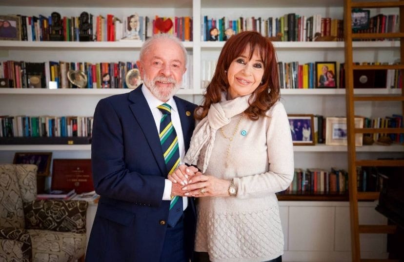 Cristina Kirchner recebe visita de Lula em prisão domiciliar: 'Ato político de solidariedade'