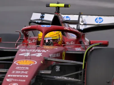 Hamilton lidera primeiro treino livre para o GP da Inglaterra; Bortoleto roda e é 20º