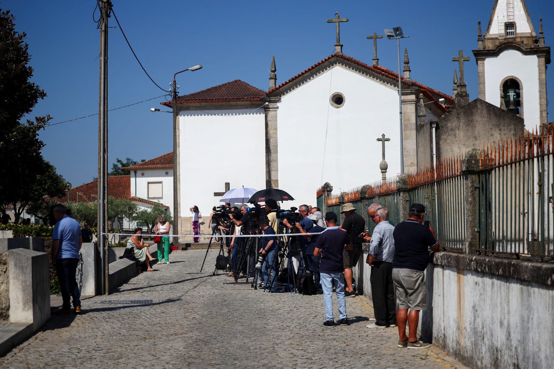 Corpos de Diogo Jota e do irmão André Silva chegam a Portugal para velório