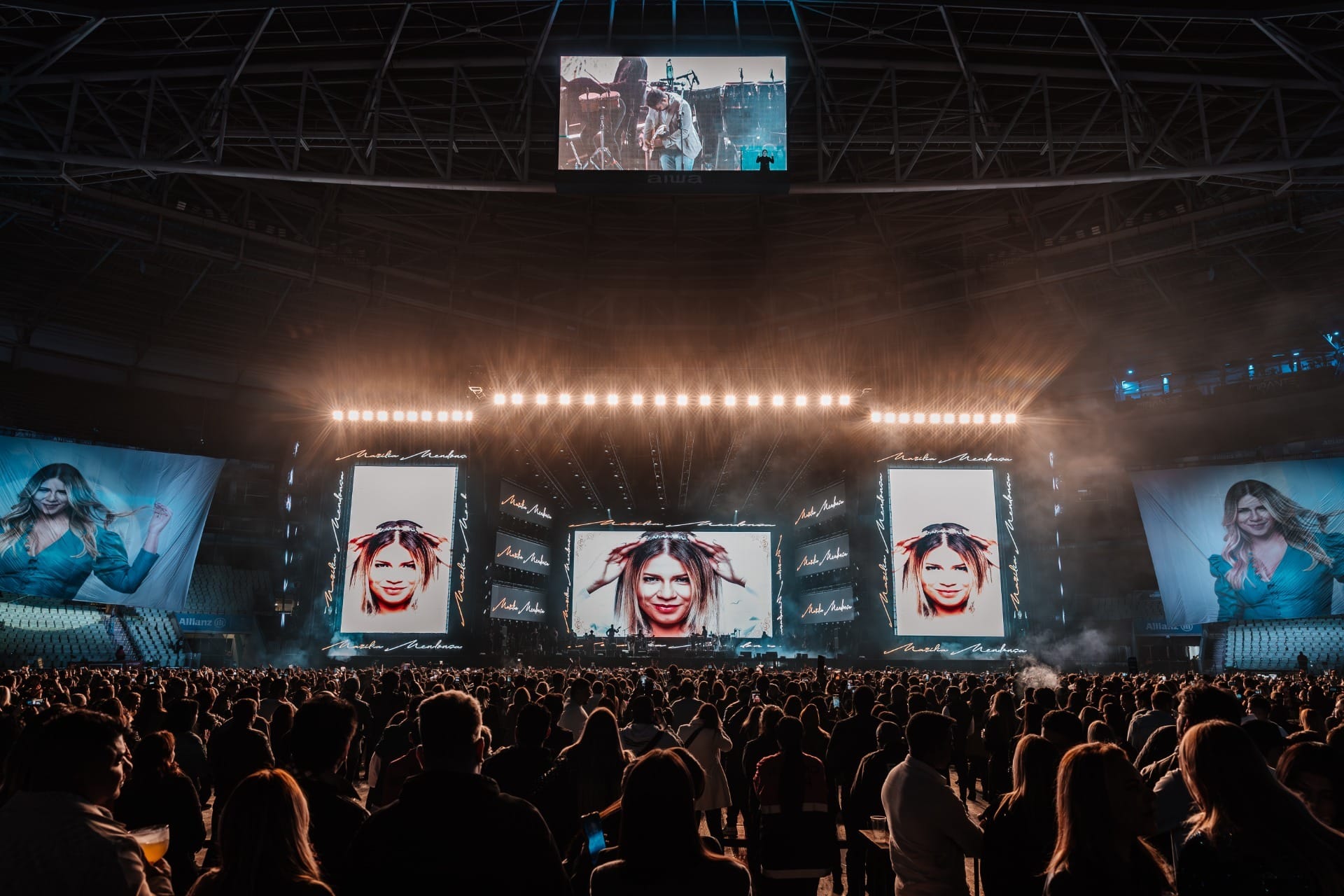 Henrique & Juliano homenageiam Marília Mendonça em show para 45 mil pessoas no Allianz Parque