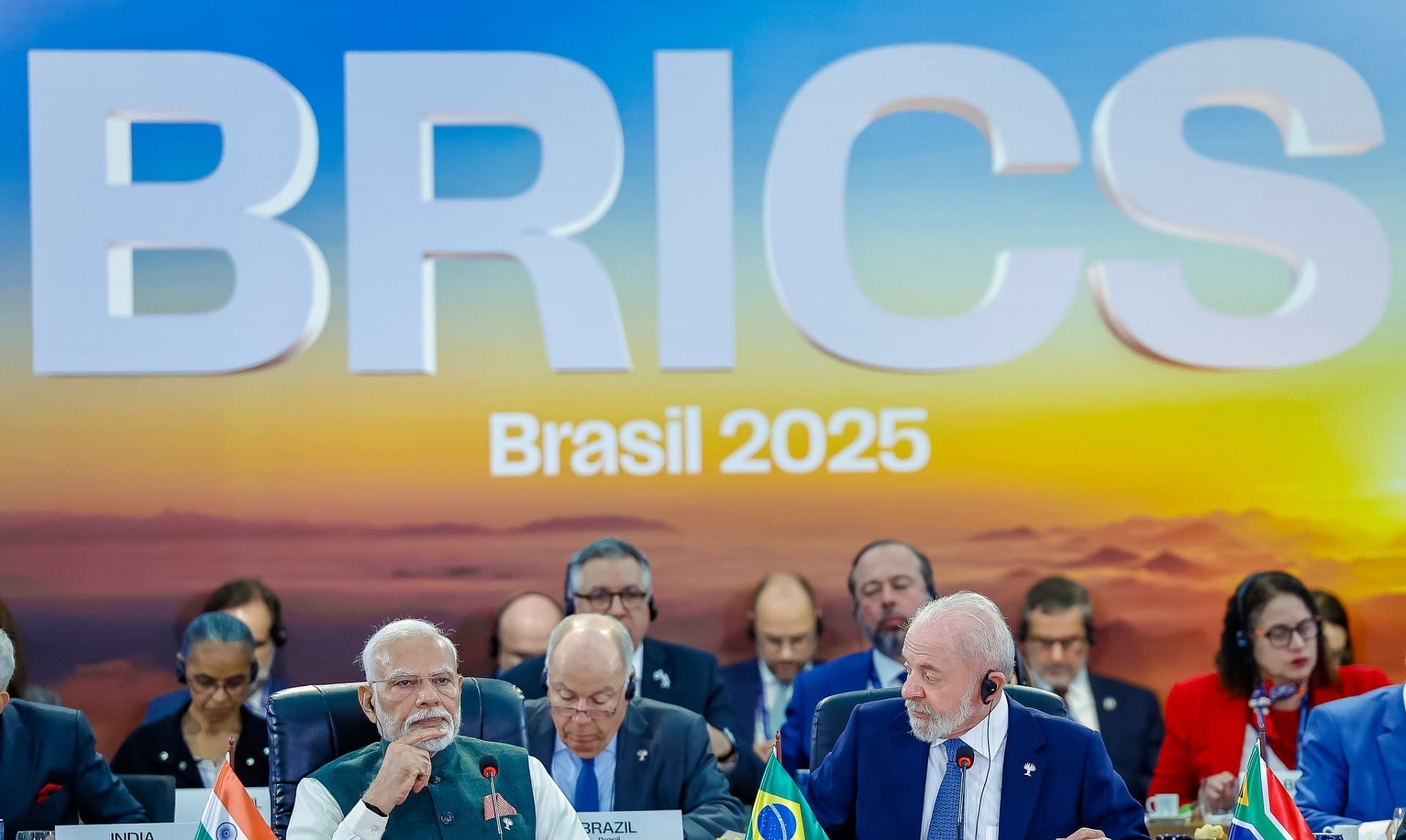 Por telefone, Lula e Modi discutiram impactos das tarifas impostas por Trump, diz Secom