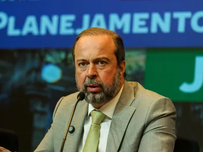 Silveira: Queda na cotação do petróleo pode reduzir os preços da gasolina e do diesel