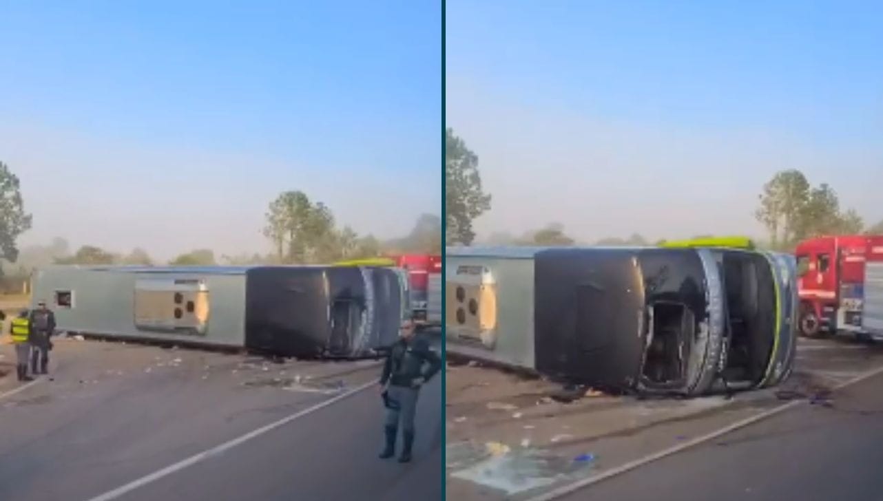 Ônibus com 36 pessoas tomba na Raposo Tavares, em Itapetininga, e deixa feridos