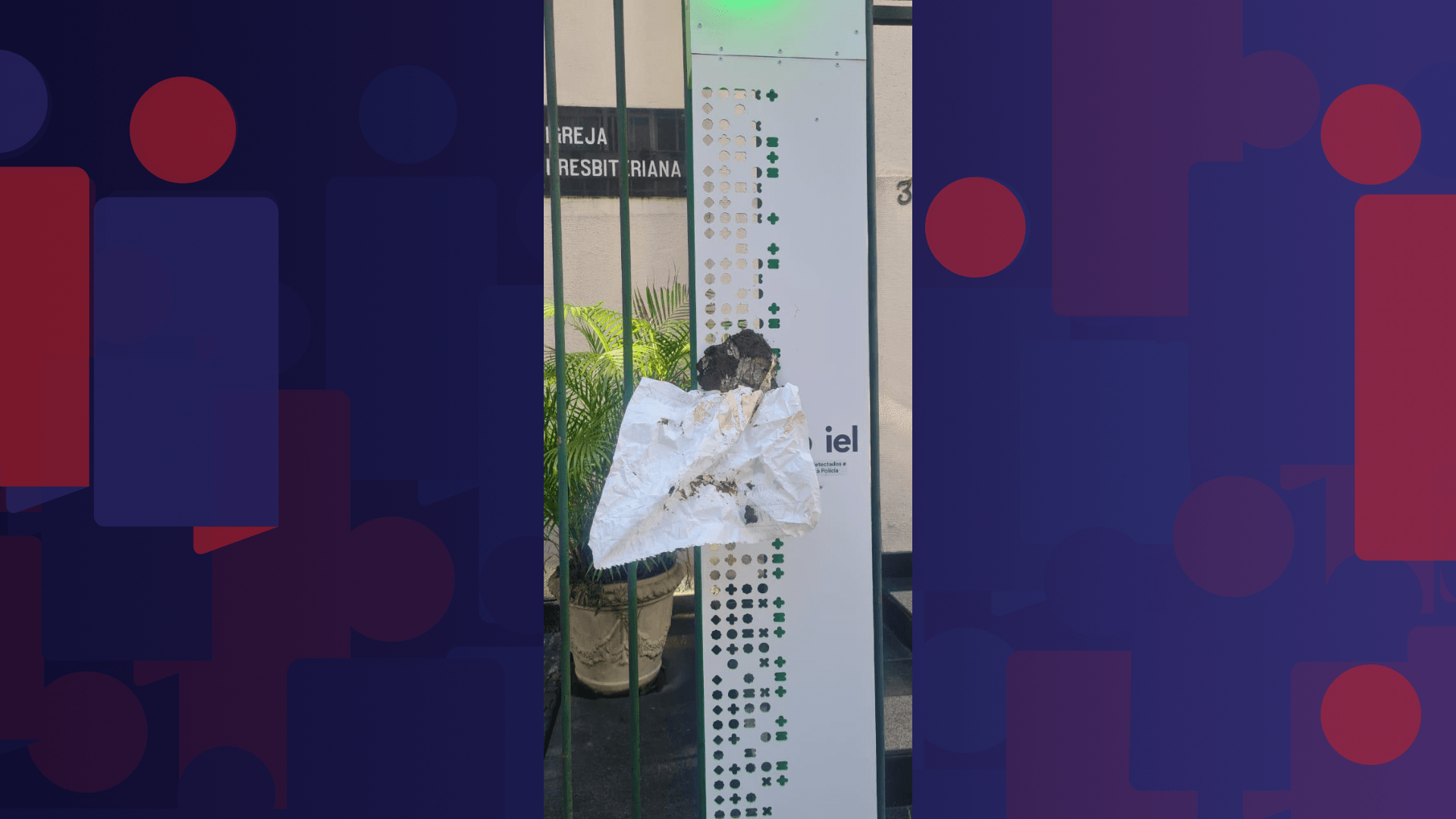 Homem espalha fezes em totem da Igreja Presbiteriana de Copacabana