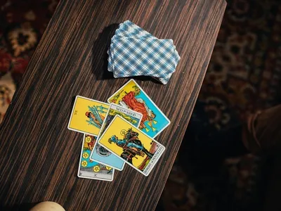 A verdade sobre a carta Roda da Fortuna — não é sobre dinheiro