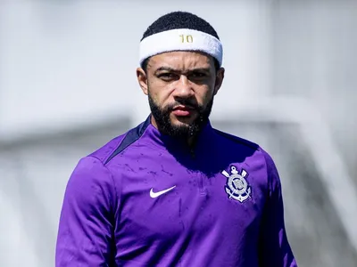 Corinthians lida com o futuro de Memphis Depay