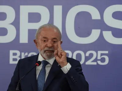Lula busca apoio no Brics para enfrentar tarifaço de Trump