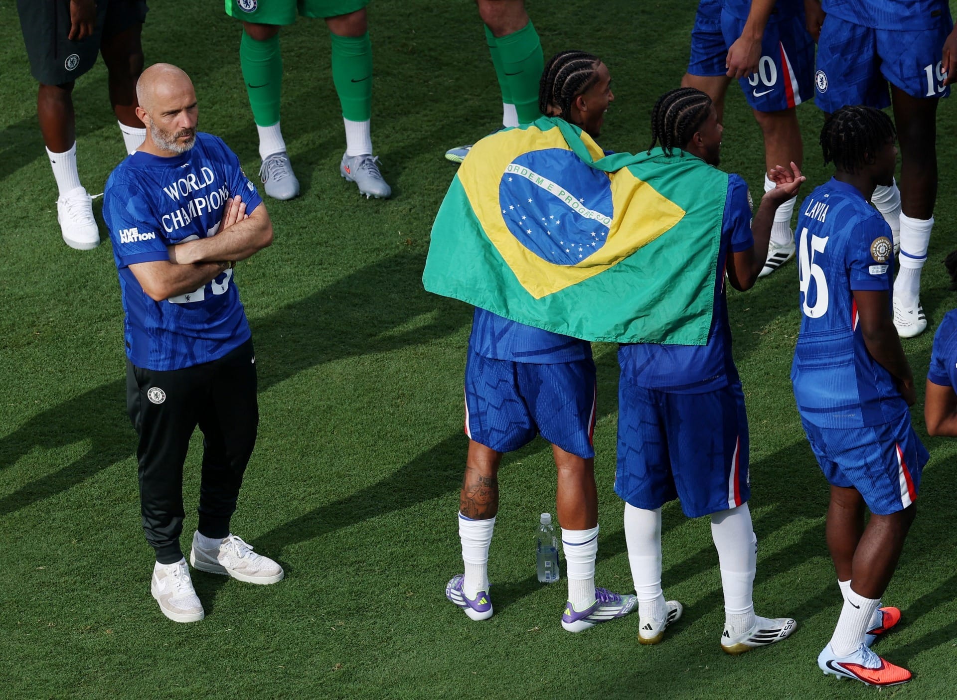 João Pedro chora com 1º título no Chelsea: "Estou vivendo o inexplicável"