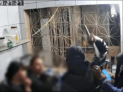 Criminosos invadem casa e ameaçam família com uma machadinha em Goiás