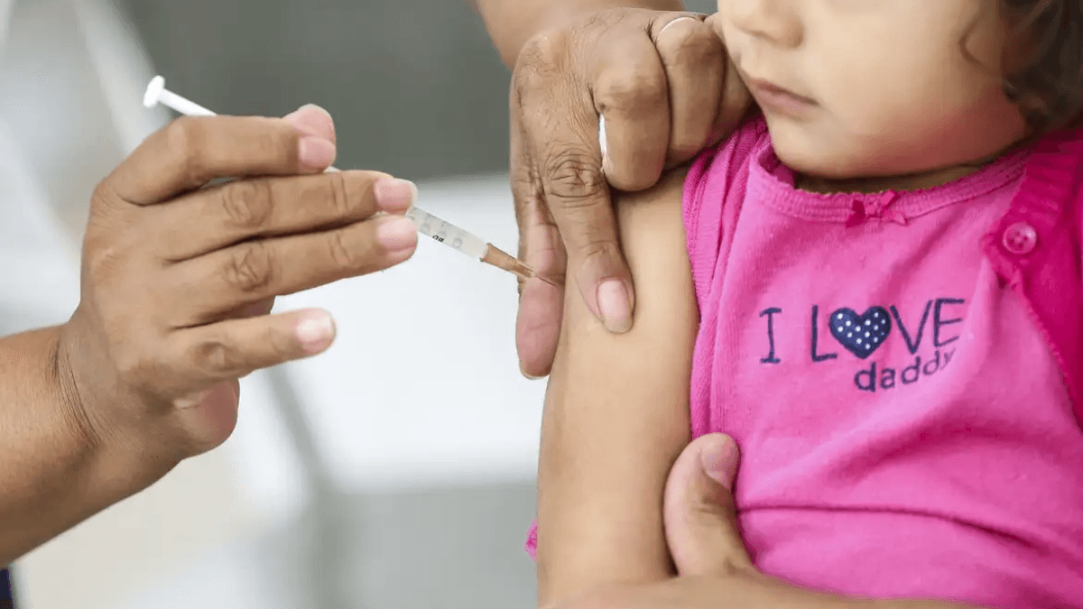 Dia D de multivacinação é realizado neste sábado em todo o país