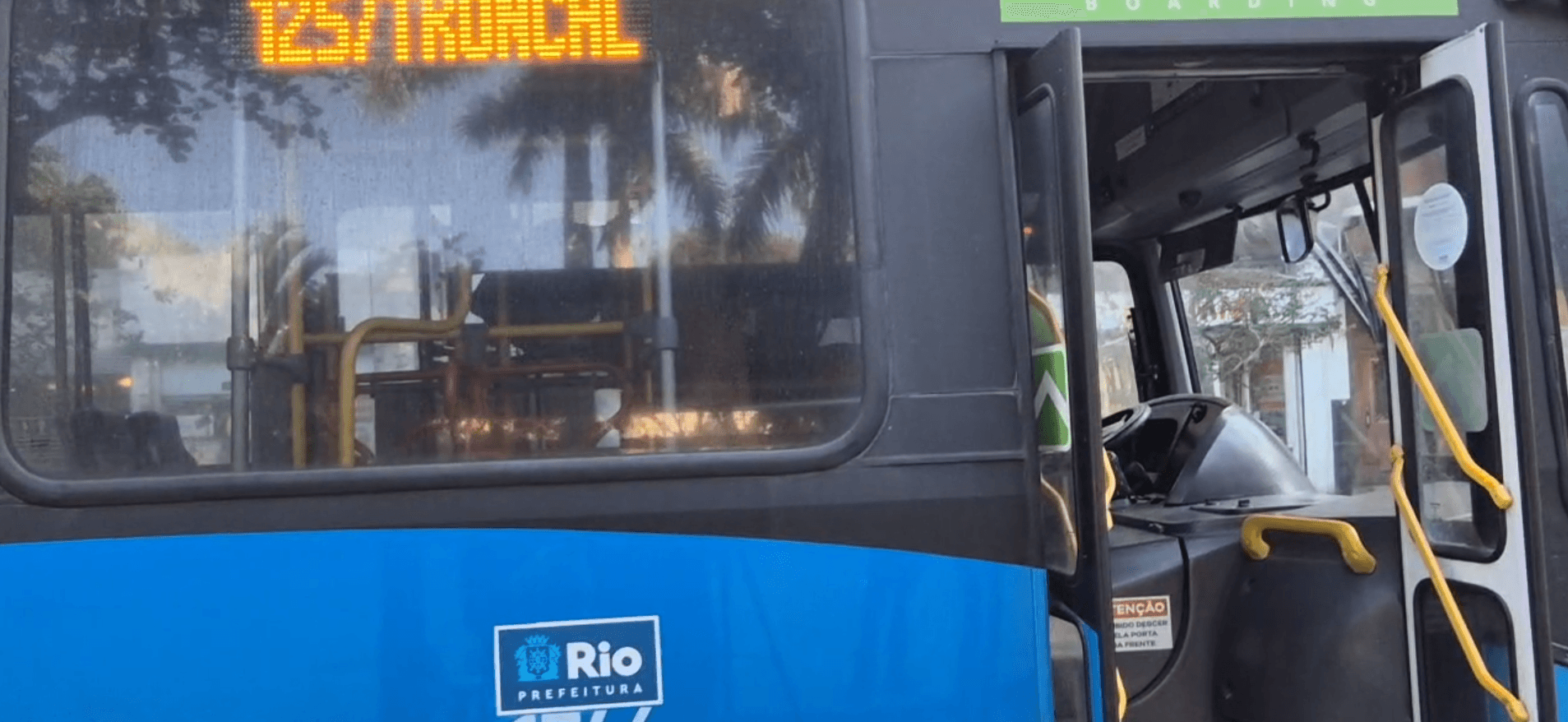 Prefeitura realoca linhas de ônibus para horários de pico e promete menos superlotação