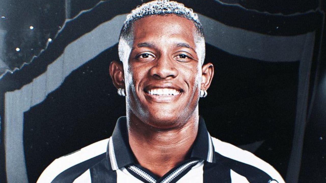 Danilo, ex-Palmeiras, deixa a Inglaterra e é anunciado como novo reforço do Botafogo