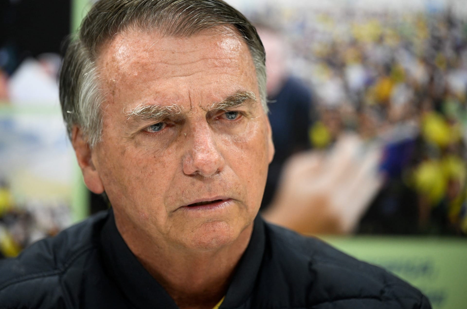 Bolsonaro reafirma candidatura à presidência e diz que Moraes impõe "ditadura" ao Brasil