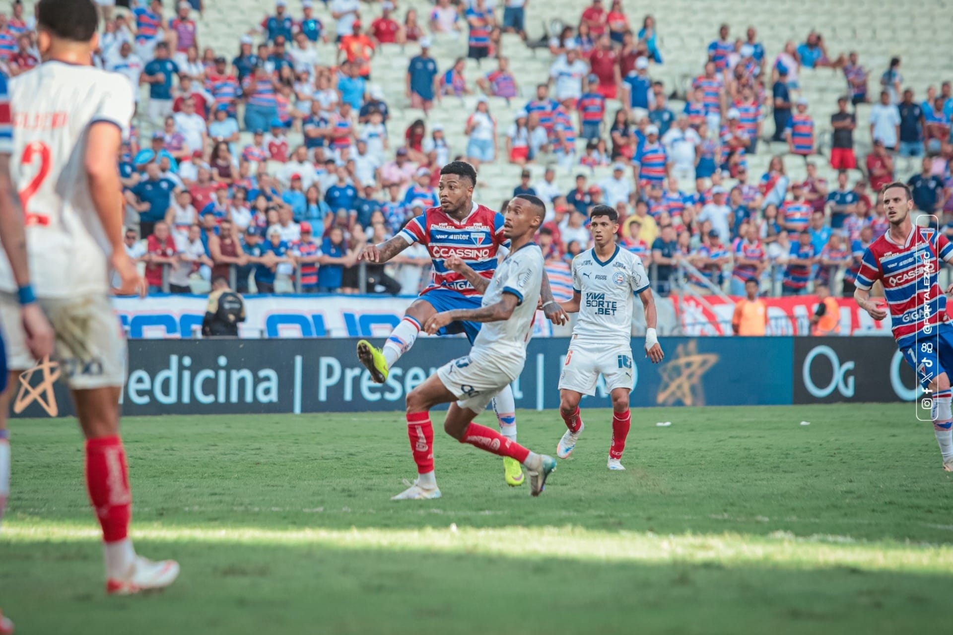 Fortaleza sai na frente, mas cede empate ao Bahia e adia reação no Campeonato Brasileiro