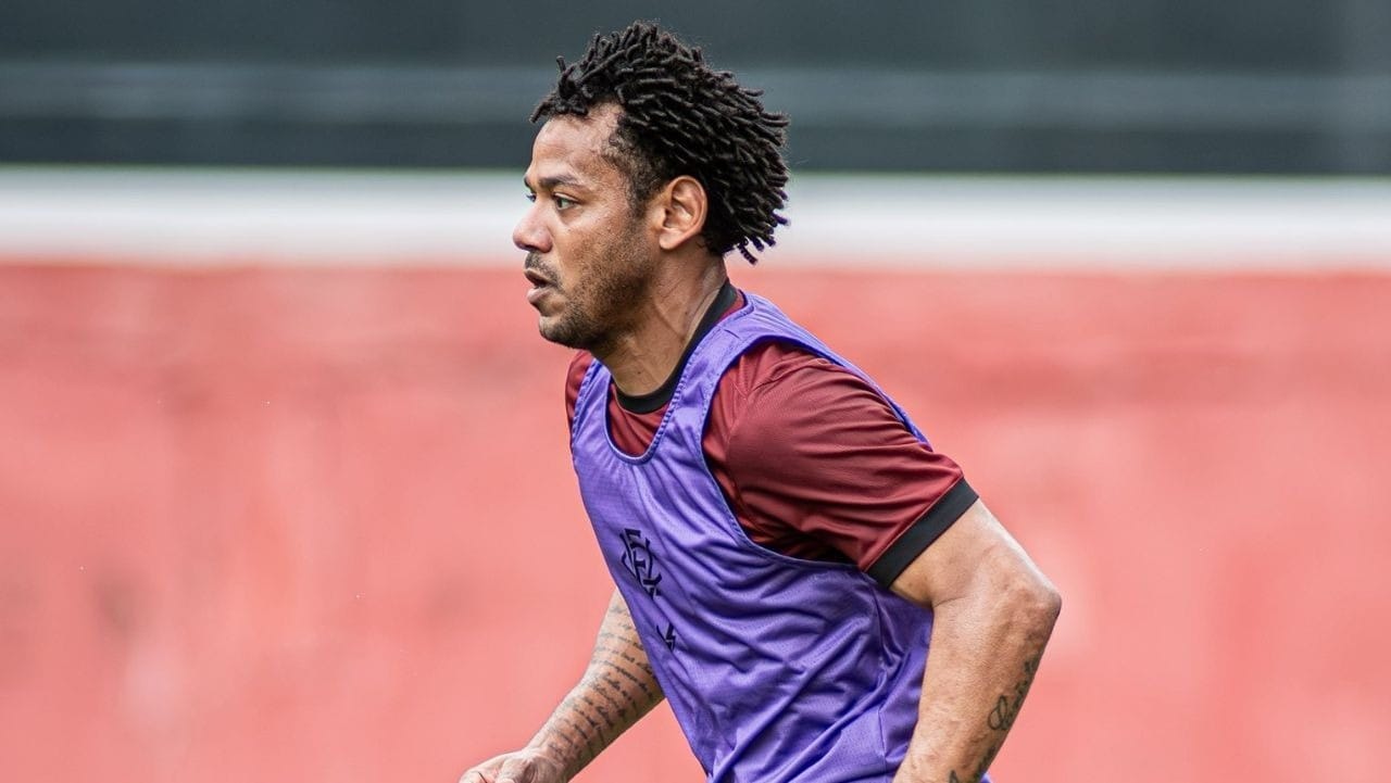 Romarinho revela negócio frustrado com Corinthians e já mira Palmeiras em início no Vitória