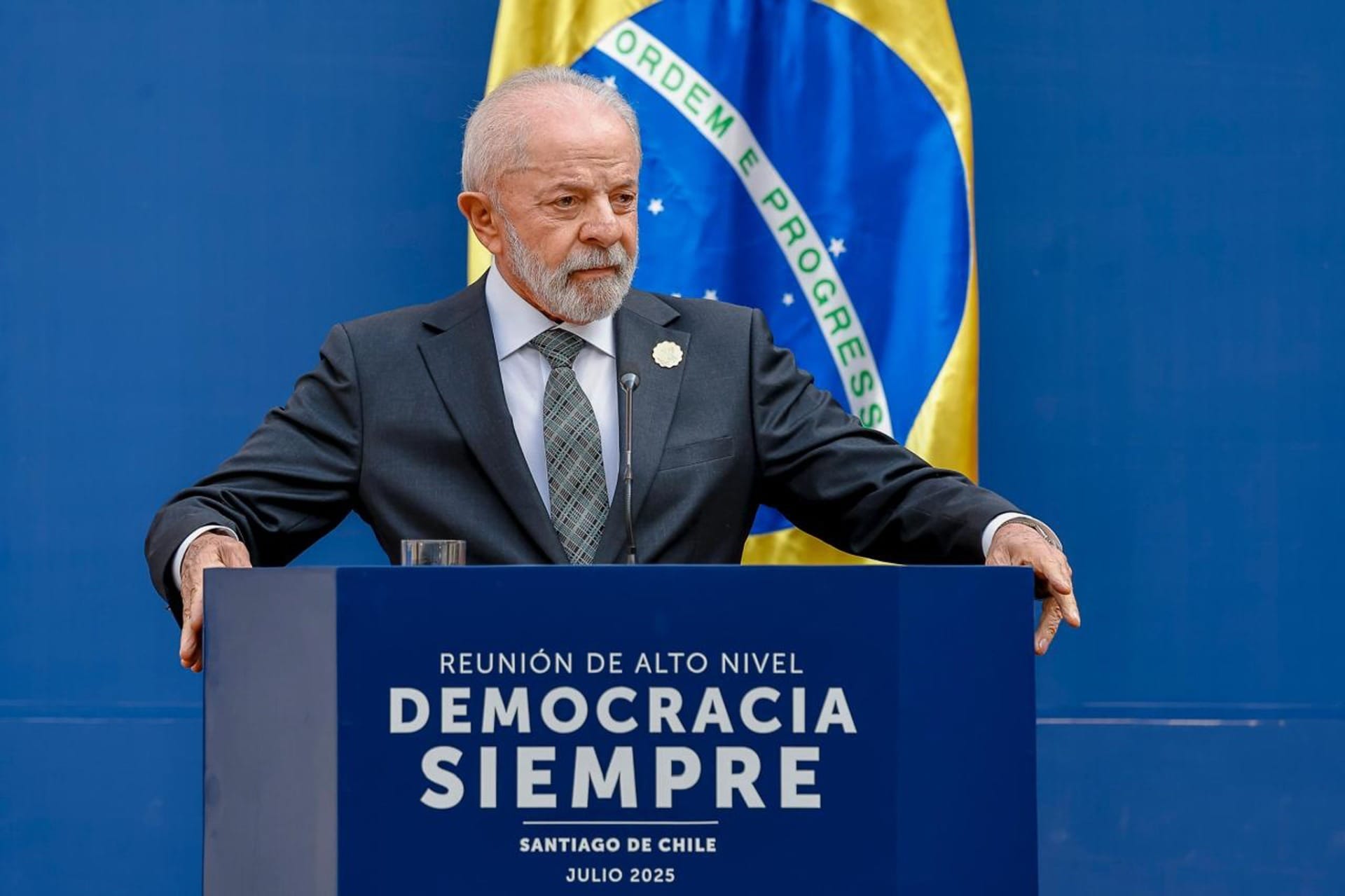 "Sempre estivemos abertos ao diálogo", diz Lula após Trump afirmar que topa ligação