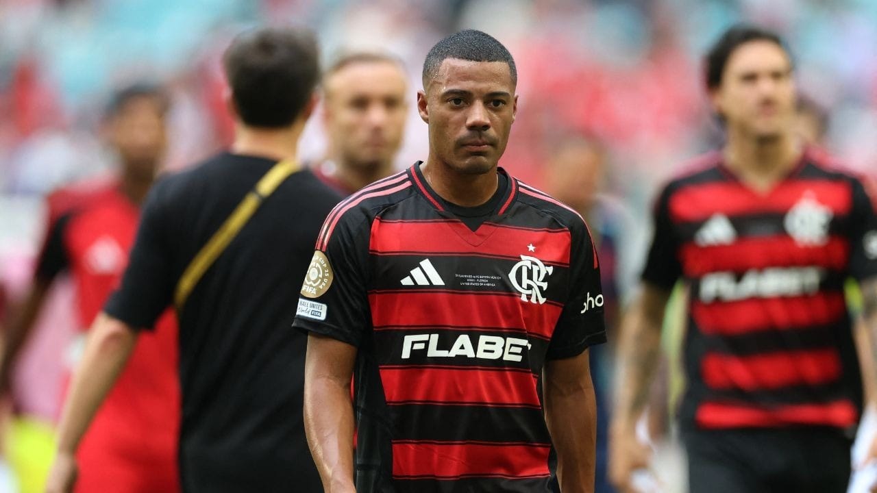 Flamengo tenta atenuar crise sobre estado clínico de De La Cruz; veja explicação