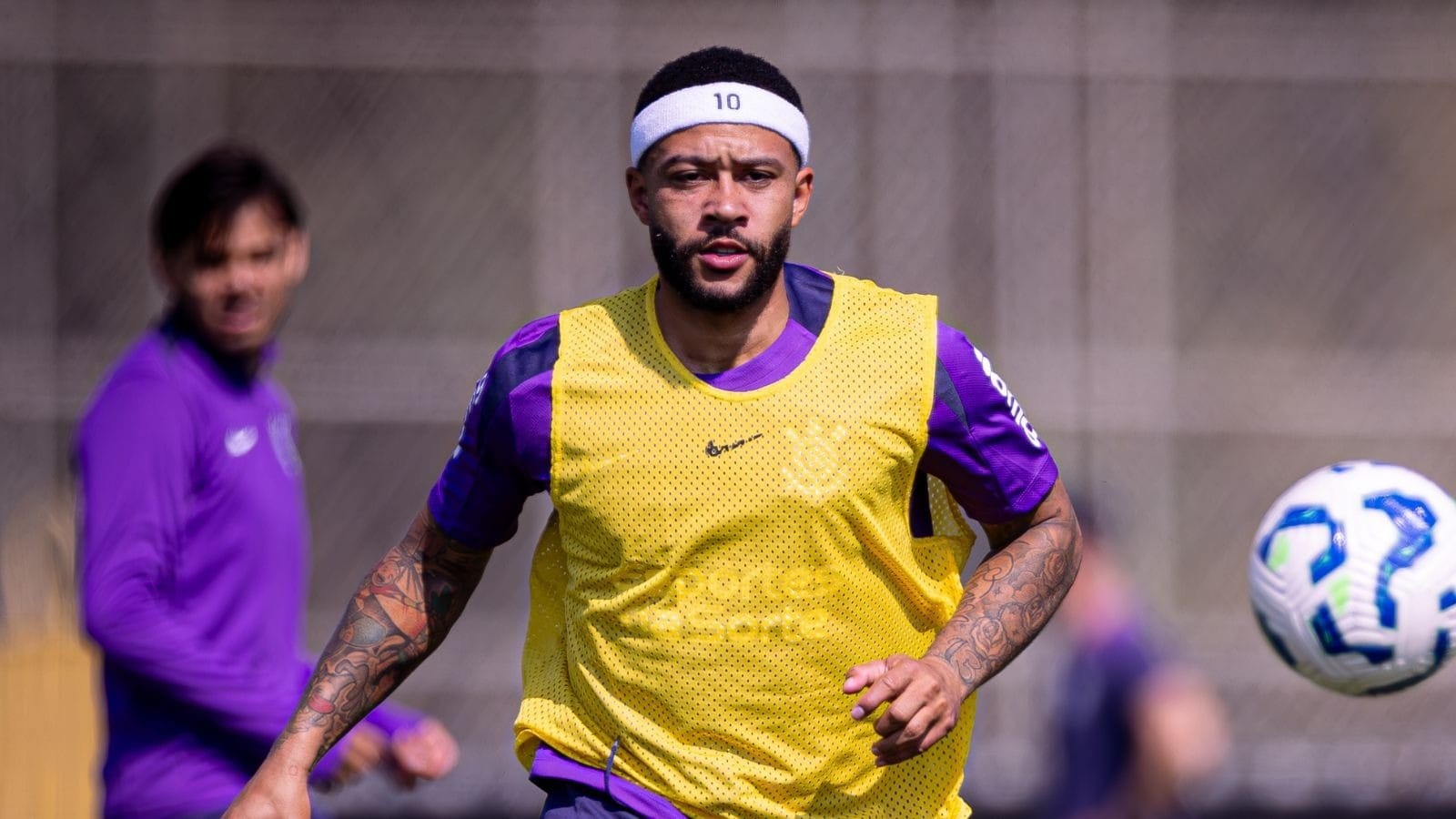 Memphis não treina no Corinthians por megaoperação e mau tempo no RJ