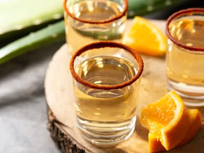Celebre o Dia da Tequila com drinks fáceis e receitas mexicanas (para todos os gostos!)
