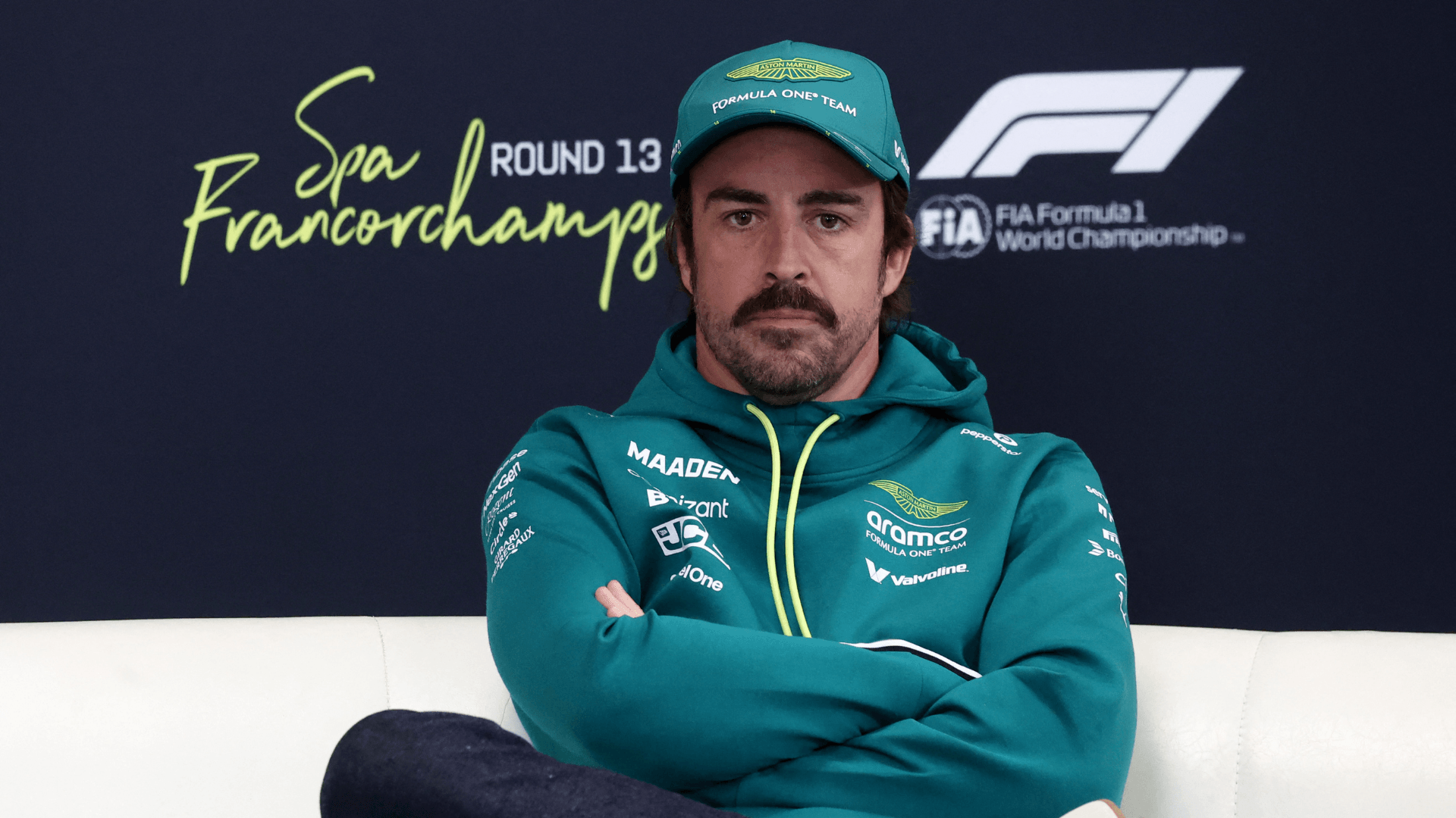 Fernando Alonso diz que Aston Martin já pensa em 2026 e mira evolução no grid