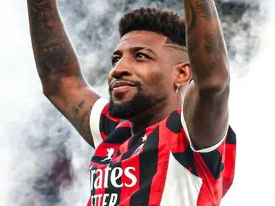 Reforço do Flamengo, Emerson Royal chegará ao Brasil neste sábado para assinar contrato