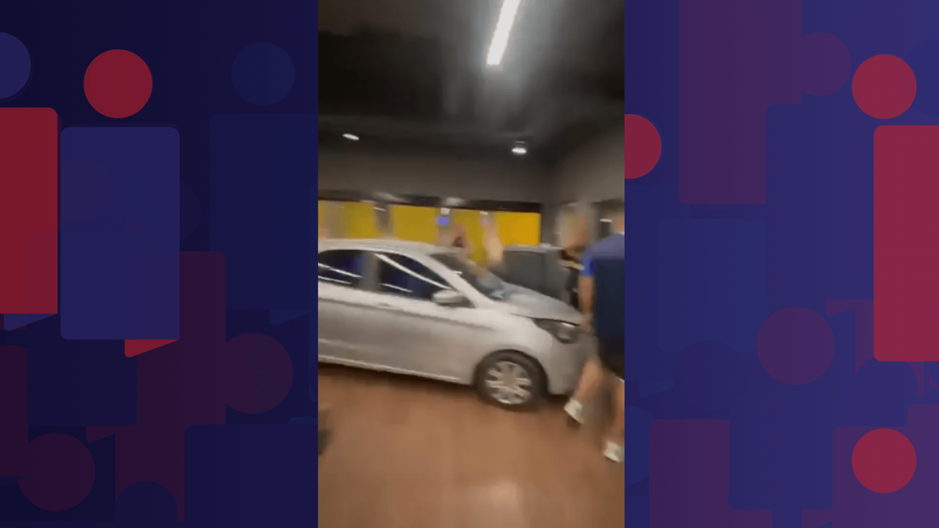 Carro invade academia na Barra Olímpica e deixa homem levemente ferido