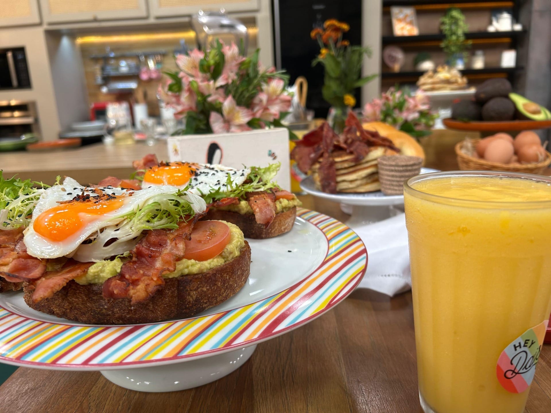 Avocado com smoothie tropical da chef Beatriz Martinez | Band Receitas