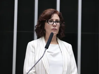 Moraes determina que governo adote medidas para extradição de Zambelli