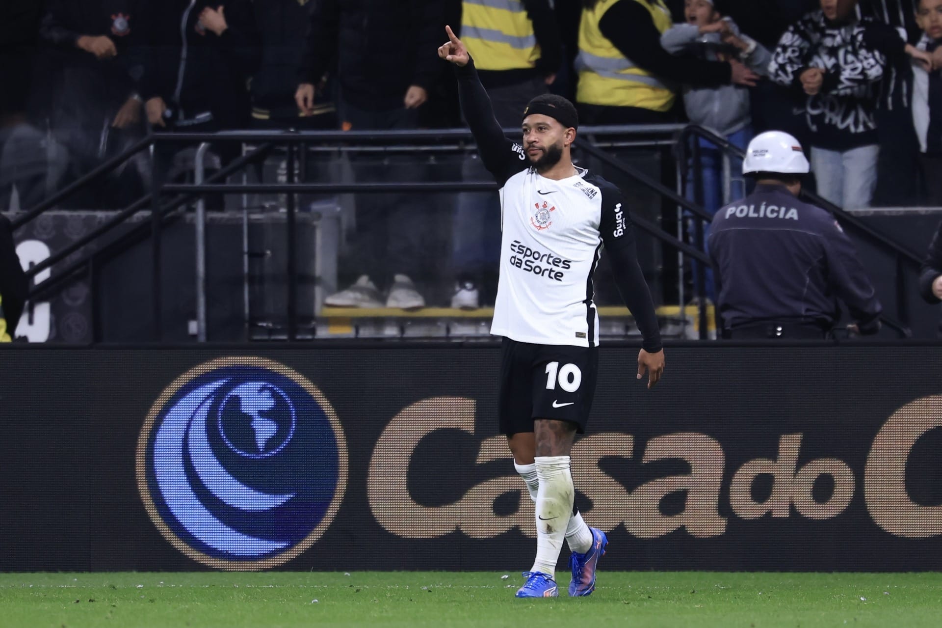 Memphis diz que 'todo dérbi é uma final' e ameniza crise com Corinthians: 'Fora de proporção'