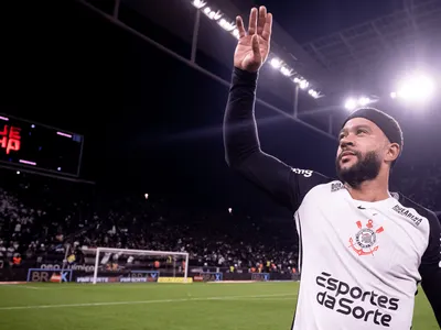 Dilema de Memphis: Futuro incerto no Corinthians e impacto da Copa do Mundo