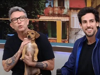 Craque Neto adota cachorrinho e faz homenagem a Ferreirinha