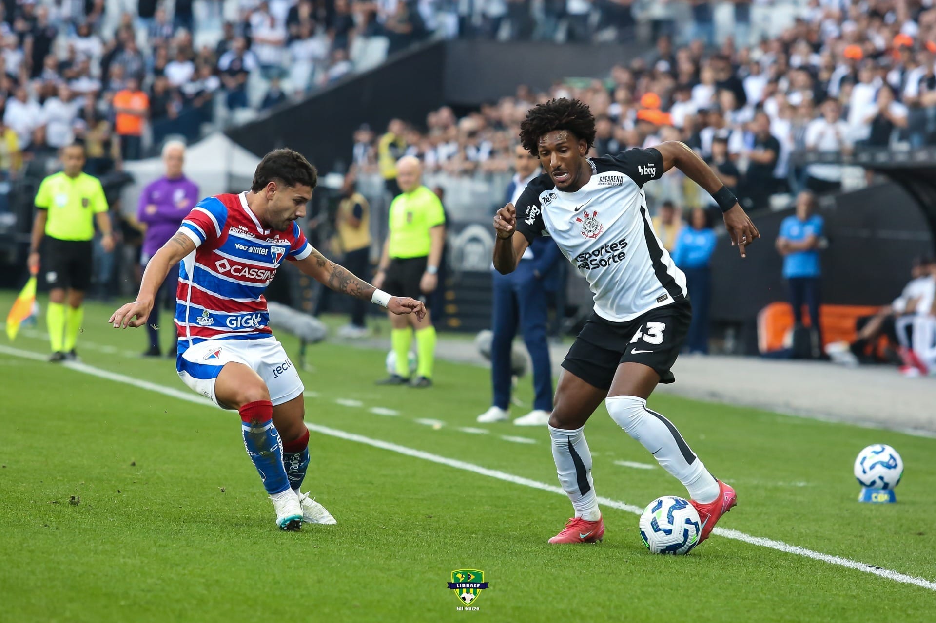 Corinthians poupa titulares para dérbi contra o Palmeiras e arranca empate contra o Fortaleza