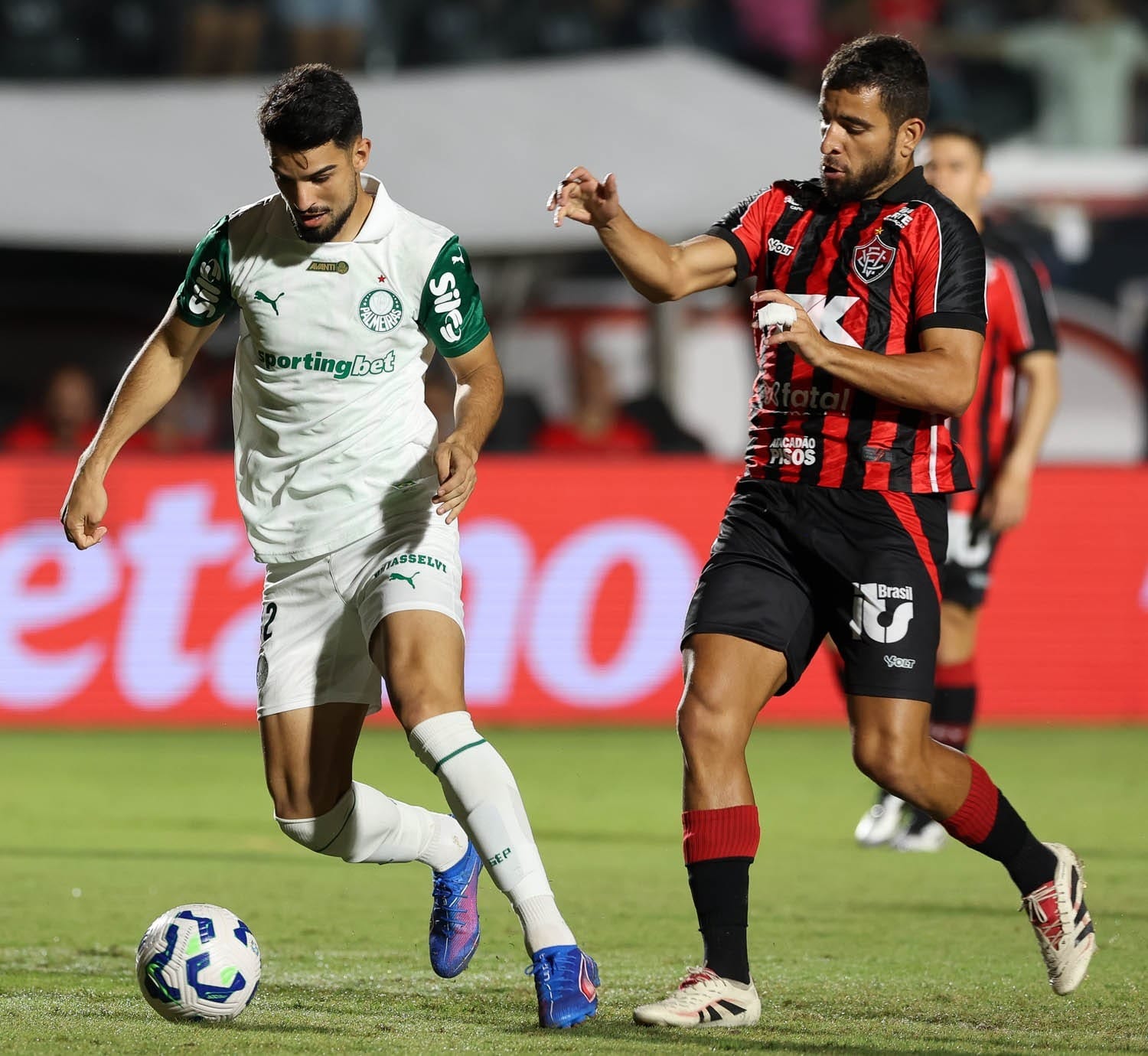 Praetzel diz que Palmeiras "é um time sem ideias" e joga menos que o Corinthians