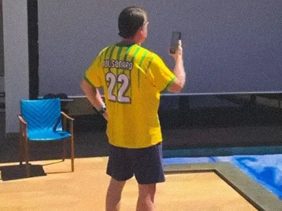 PF realiza busca e apreensão na casa de Jair Bolsonaro em Brasília; celular foi apreendido