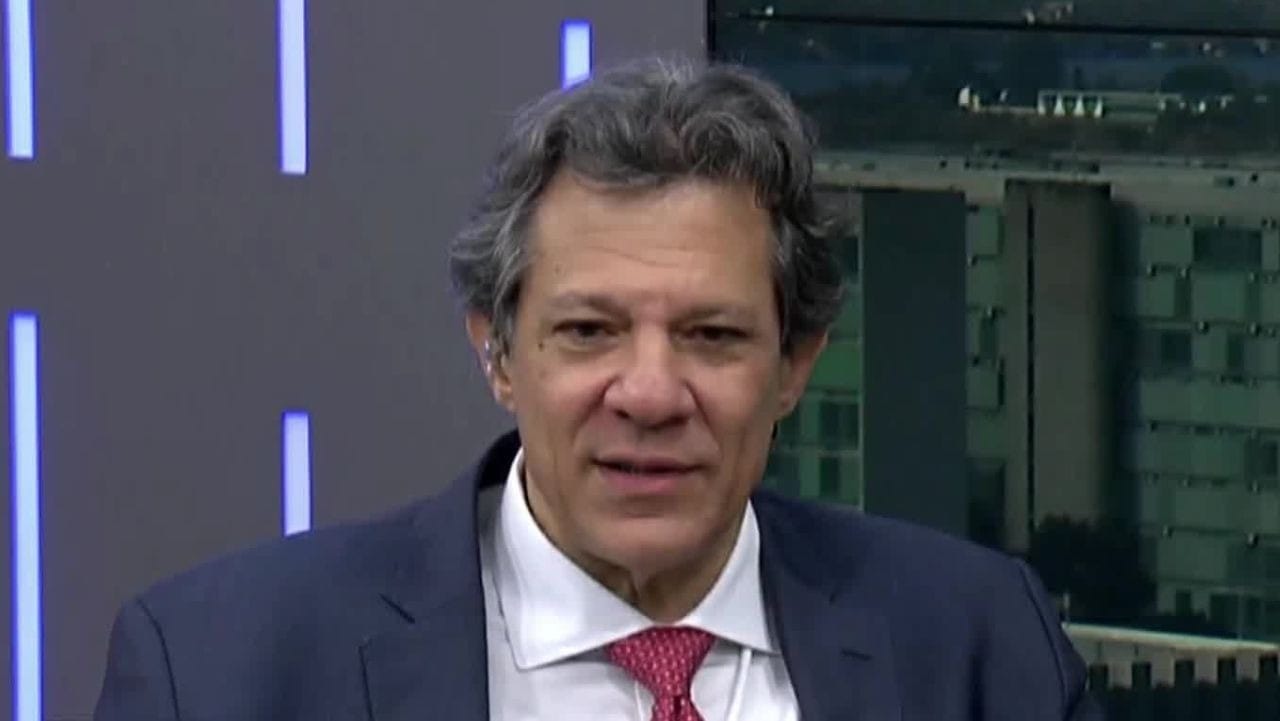 Haddad cancela viagem aos EUA e foca em alternativas fiscais após revés no Congresso