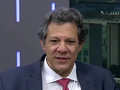 Haddad cancela viagem aos EUA e foca em alternativas fiscais após revés no Congresso