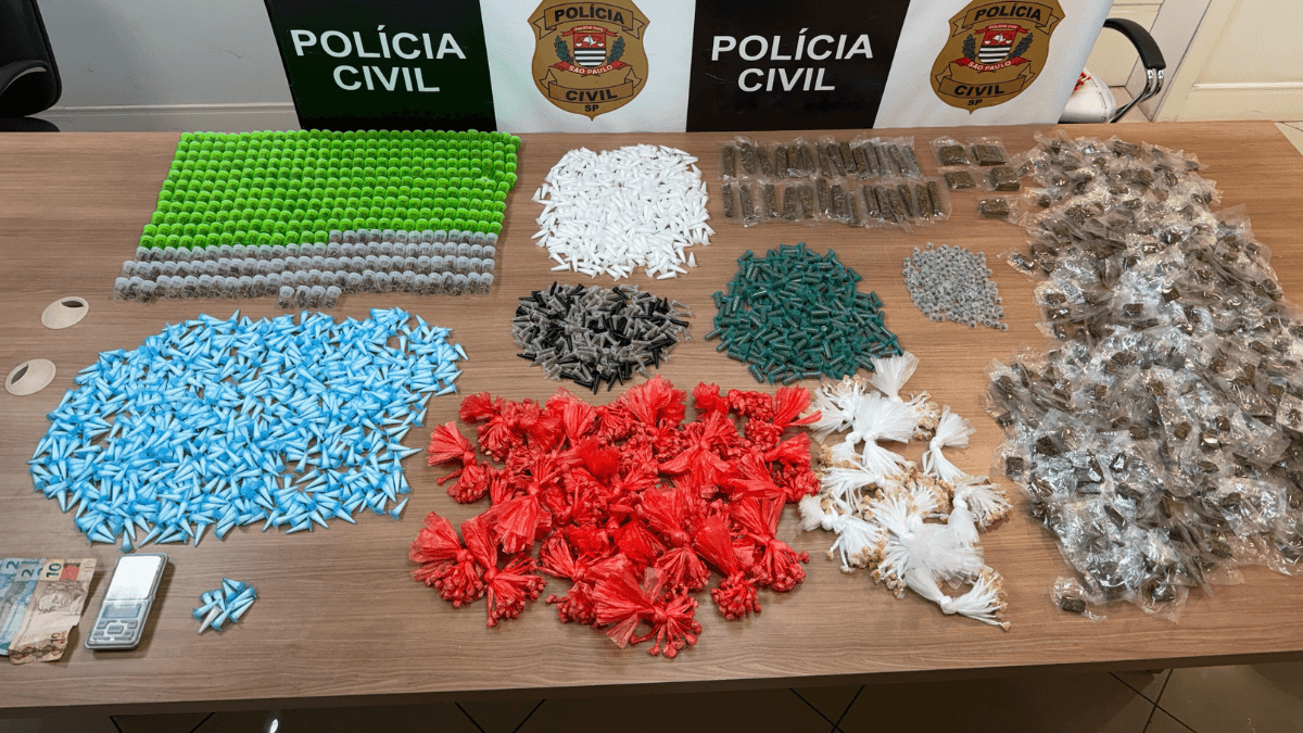 Polícia localiza "casa bomba" com 3 mil porções de drogas em Piracicaba e prende dois suspeitos