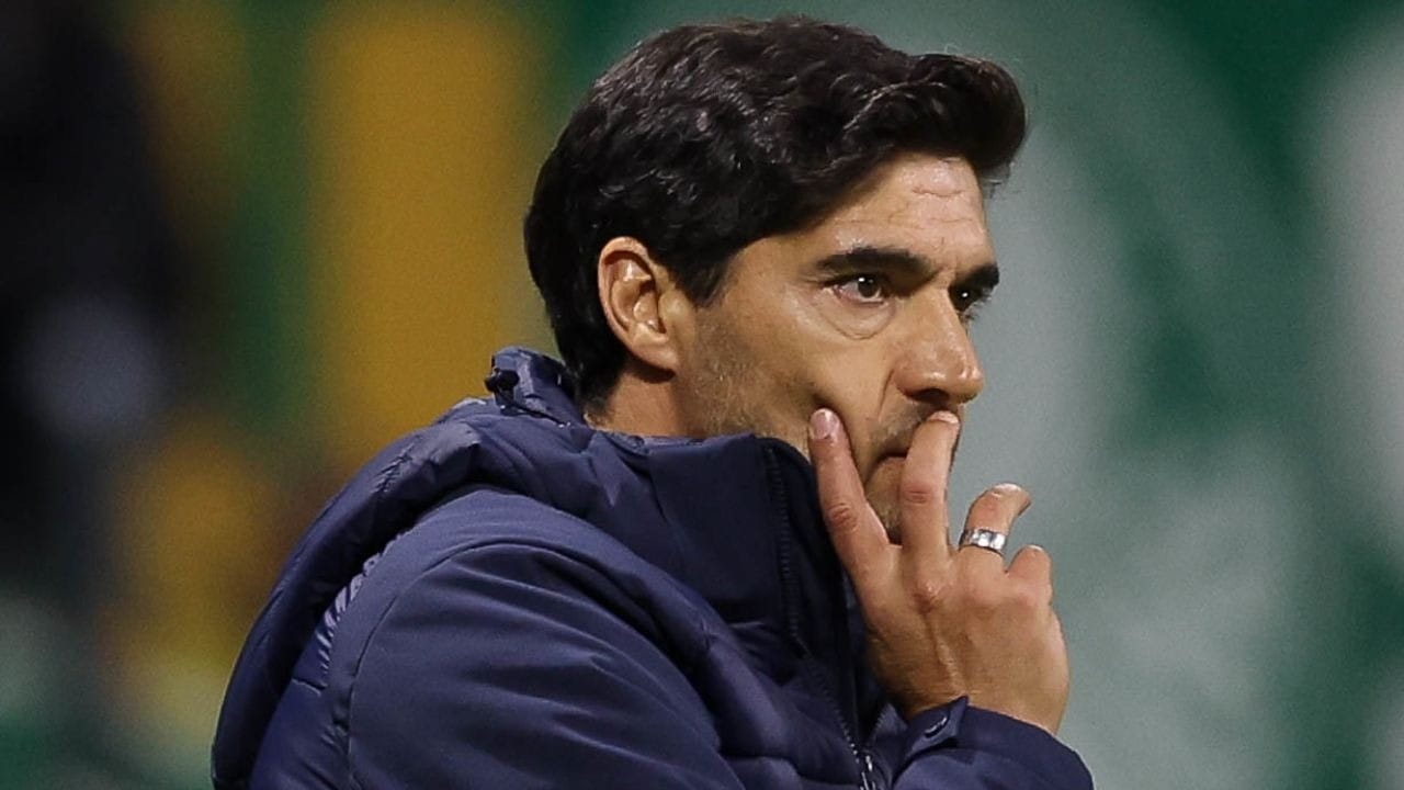 Palmeiras impõe prazo para renovação de Abel Ferreira