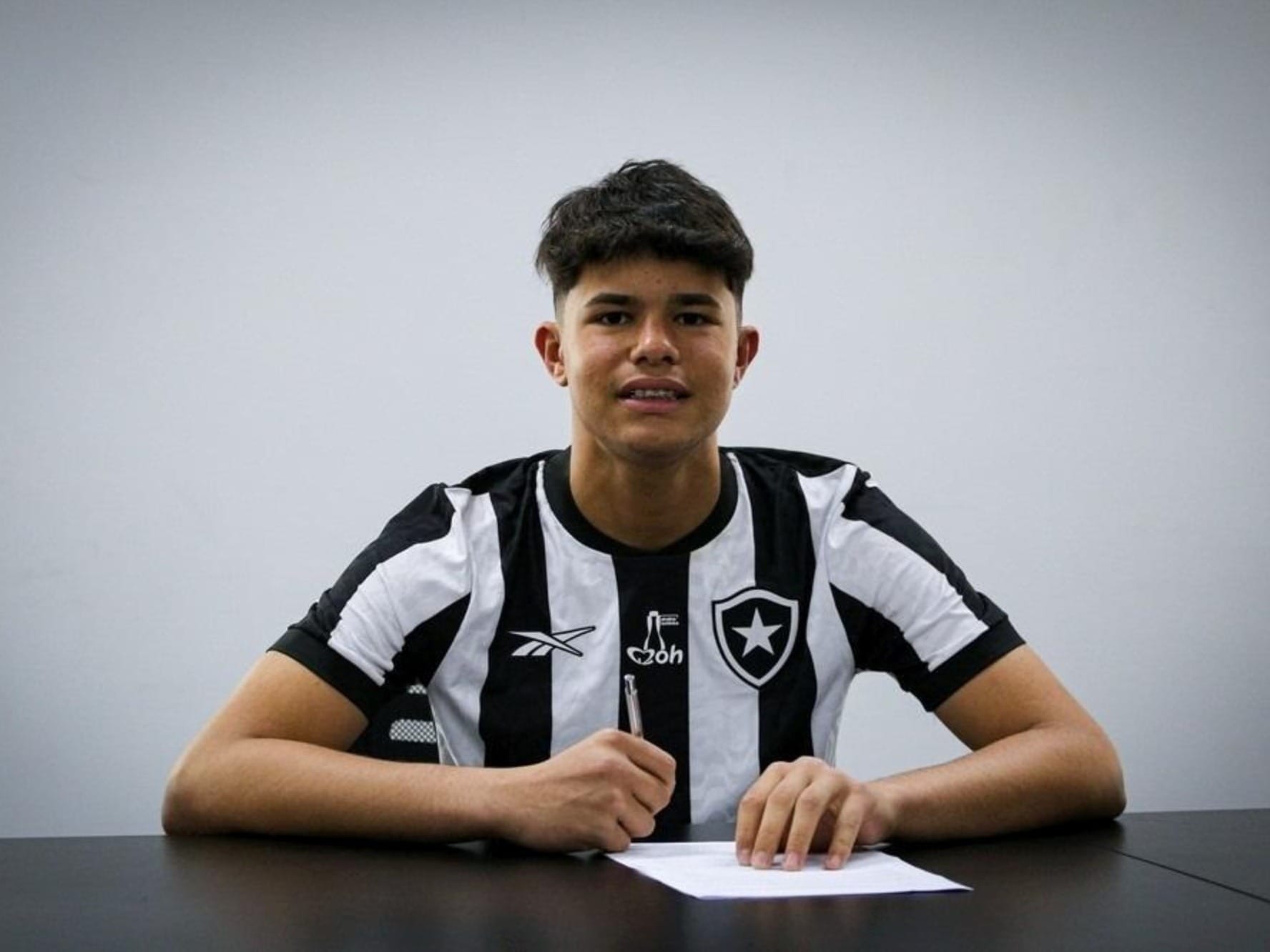 Filho do goleiro Bruno é convocado para torneio sul-americano pela Seleção Brasileira sub-15