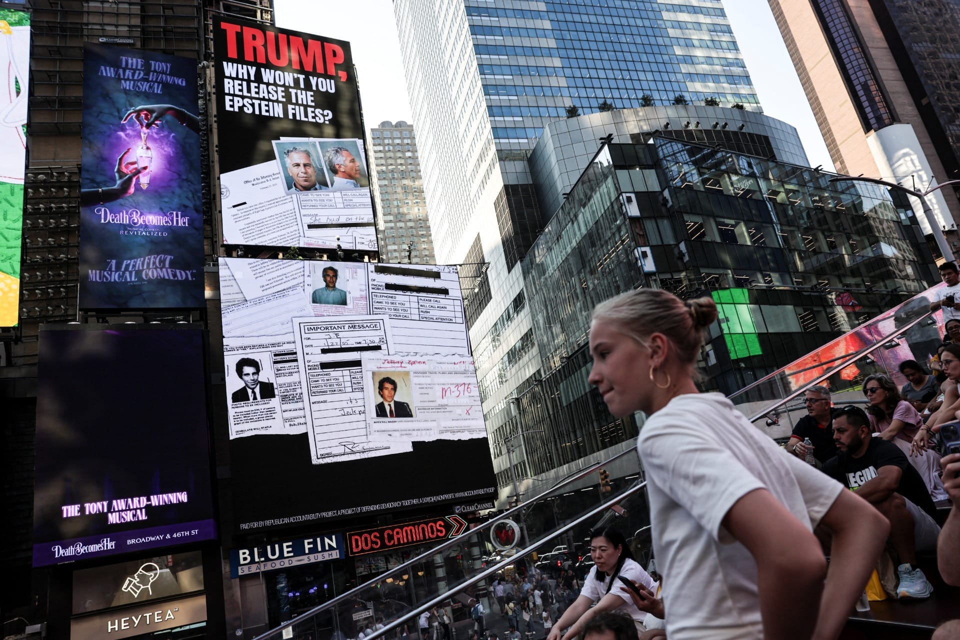 Tiroteio na Times Square em Nova York deixa três feridos; suspeito foi detido