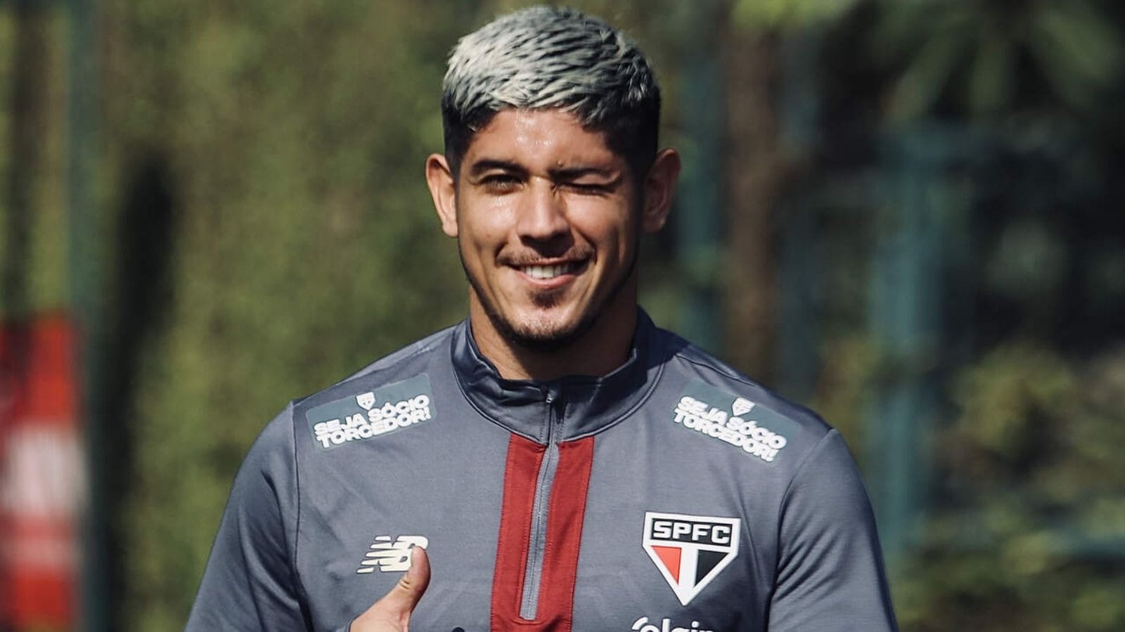 São Paulo garante permanência de zagueiro Alan Franco com renovação até 2028