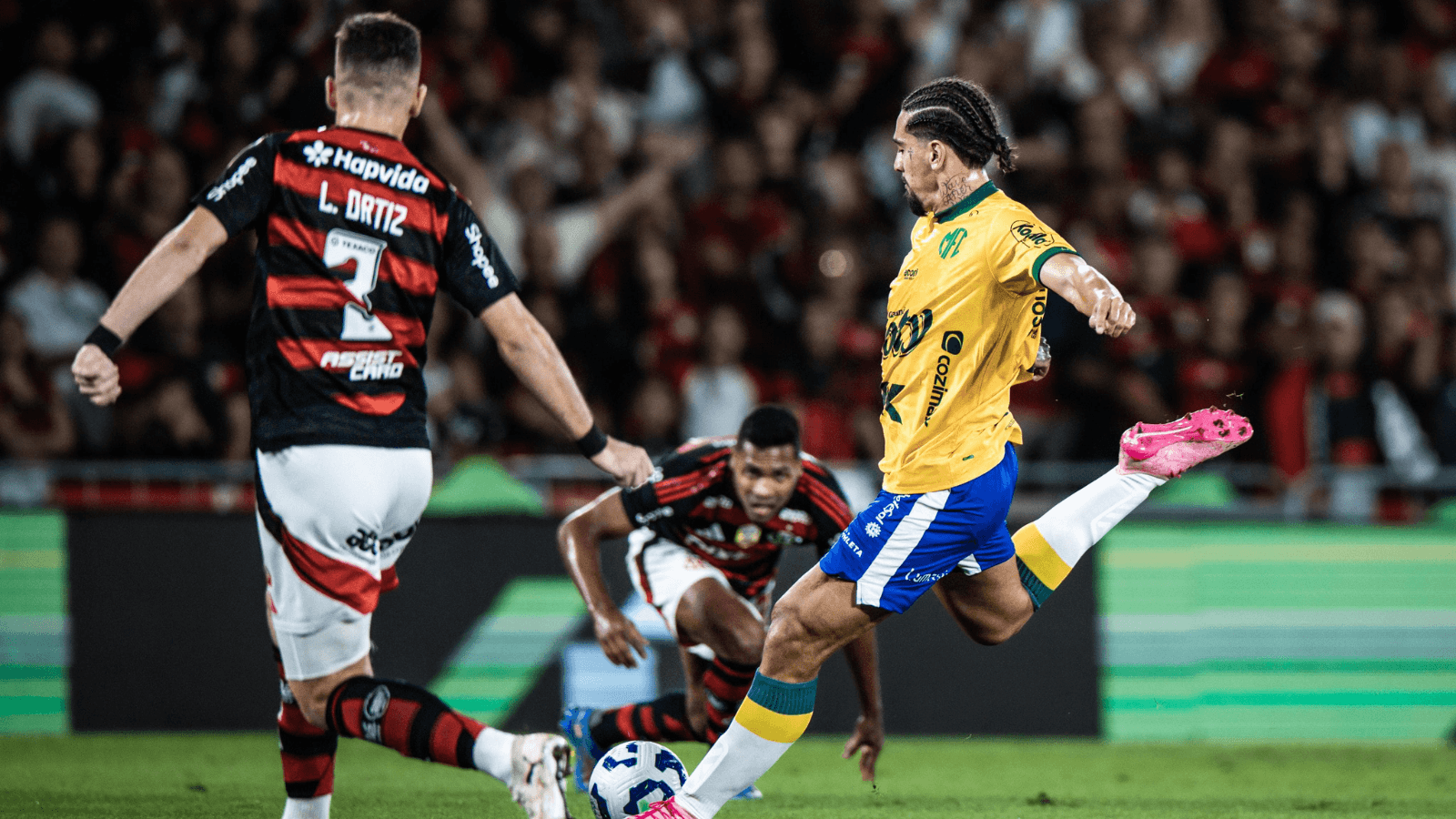 Mirassol perde para o Flamengo e segue em quinto no Brasileirão