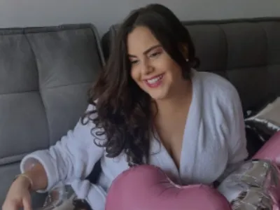 Cantora passa mal e morre horas após se apresentar em show no Mato Grosso
