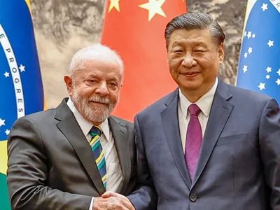 Lula discute acordo Mercosul-China com Xi Jinping após tarifaços dos EUA