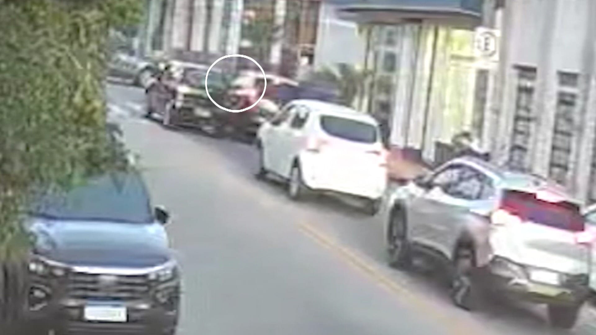 Motorista é baleado na cabeça enquanto aguardava semáforo no interior de SP