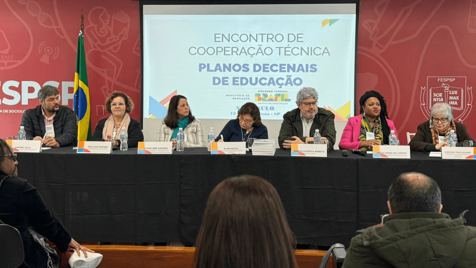 Secretária de Educação participa de encontro nacional sobre novo Plano de Educação