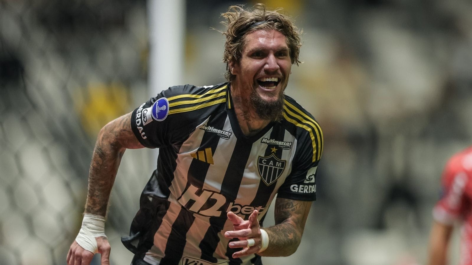 Lyanco discute com torcedor do Atlético-MG durante penalidades; veja vídeo